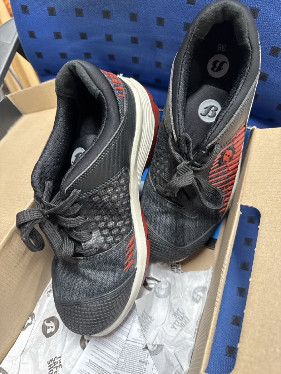 Scarpe da uomo: Sicherheitsschuhe Gr. 38 – Usato da Nänikon venduto da tab-tech