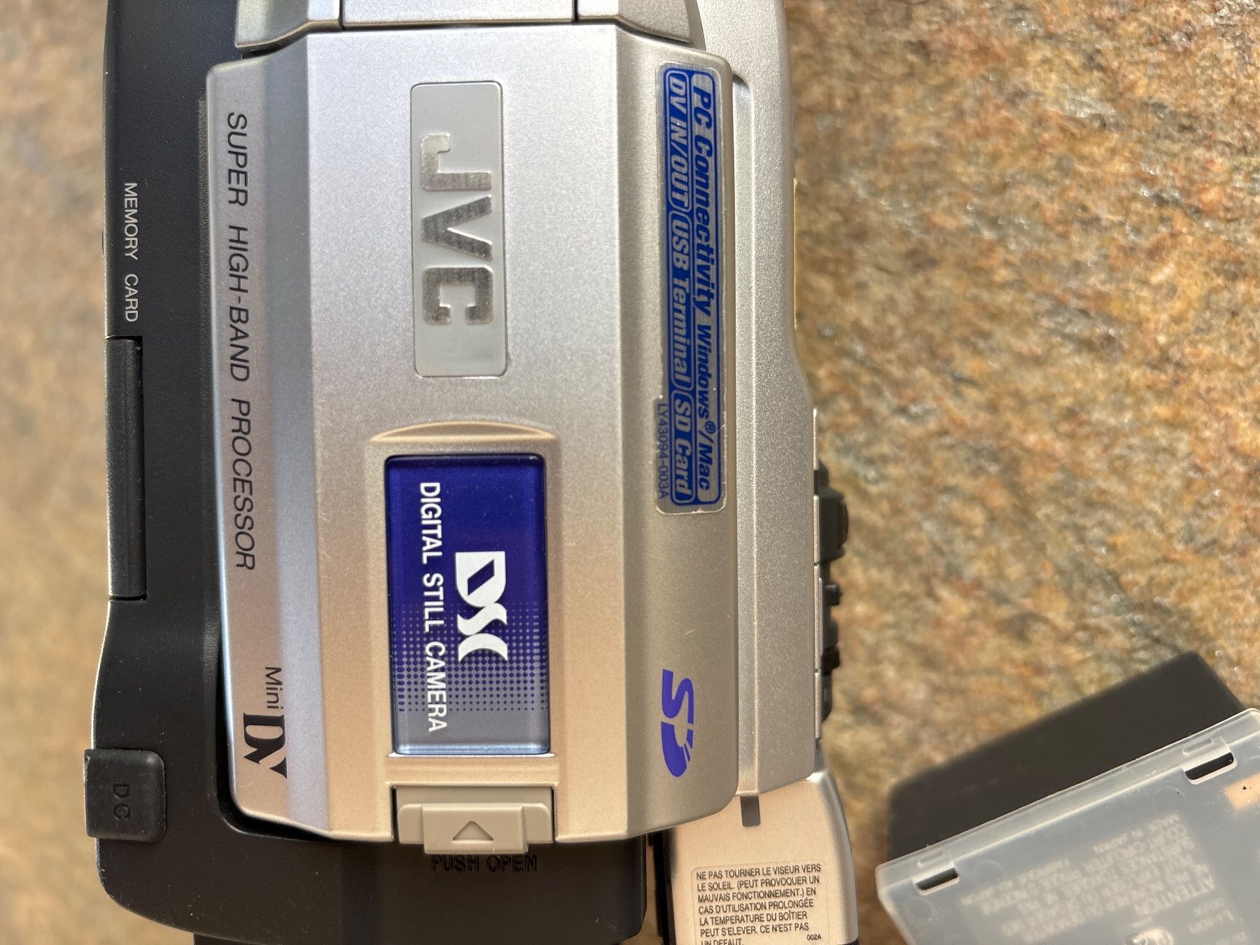JVC Videocamere: JVC Videocam – Usato da Lauwil venduto da Tanner13 2