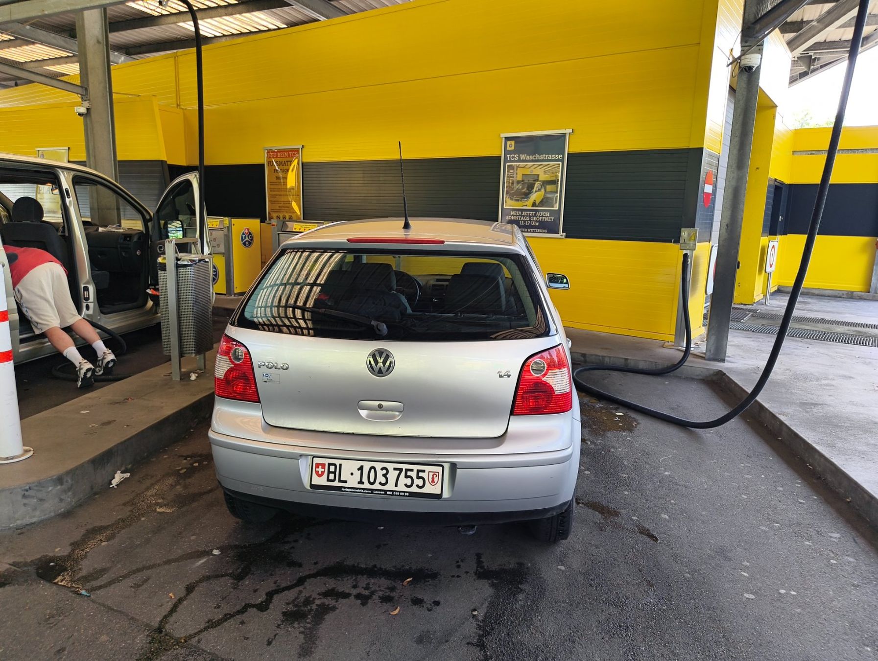 VW Automobili: VW Polo, silber – Usato da Liestal venduto da mar_s5kb 1