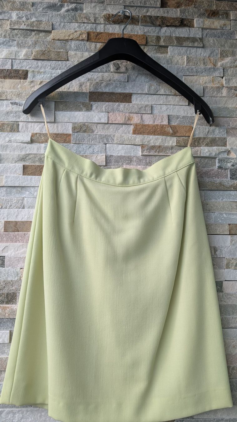 Completi & Tailleur: Damen Blazer & Rock Gr. 38, grün – Usato da Rüfenacht BE venduto da mla_jmf8 2