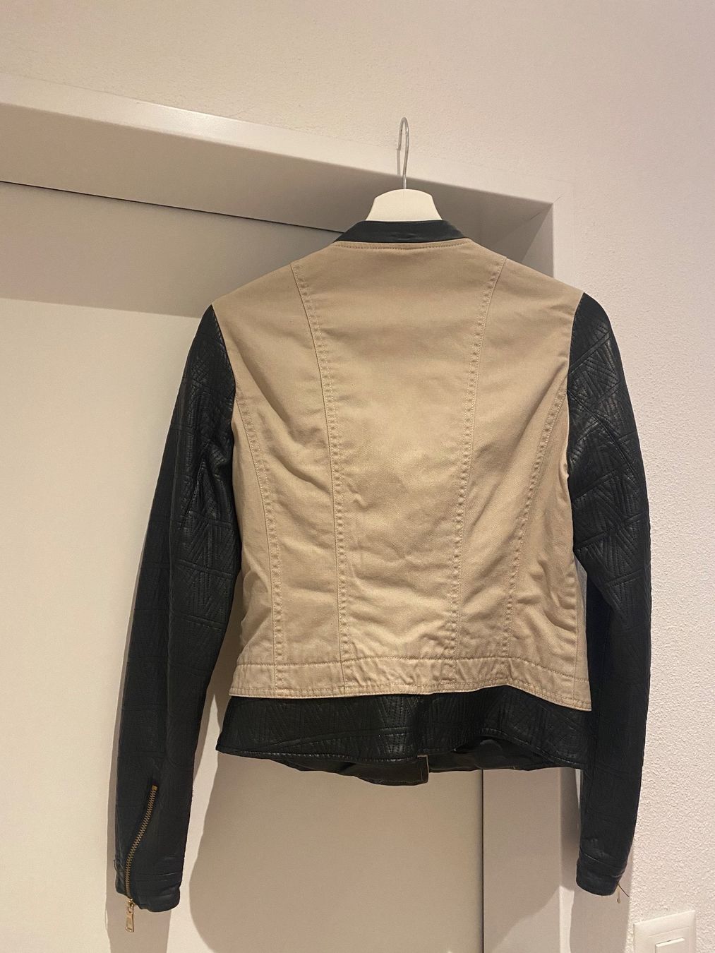 Giacche: Jacke Beige/Schwarz Grösse M – Usato da Dachsen venduto da Jay_3 2