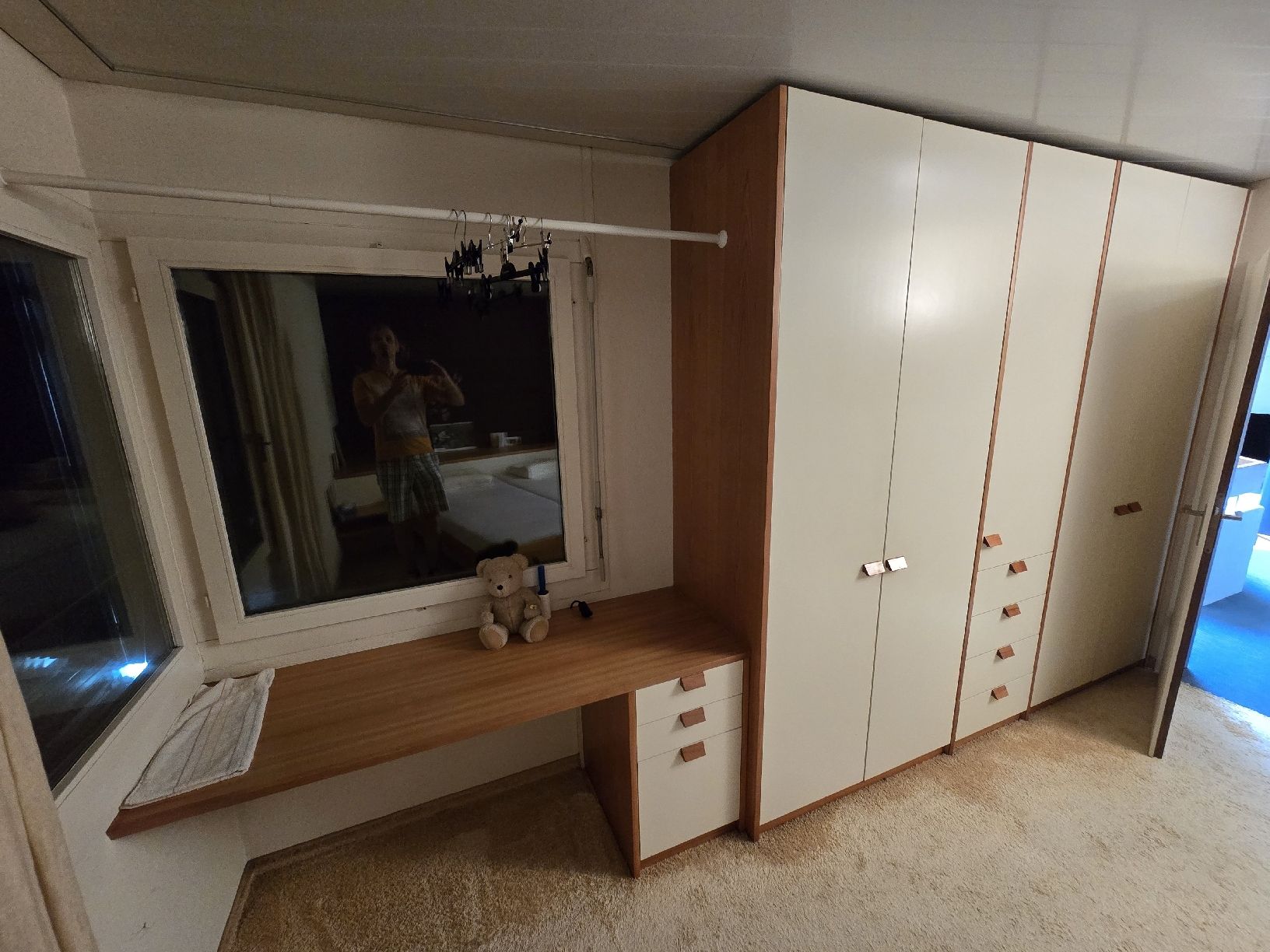 Lits: Schlafzimmer mit Schrank – D'occasion à Steinen par Stud2 3