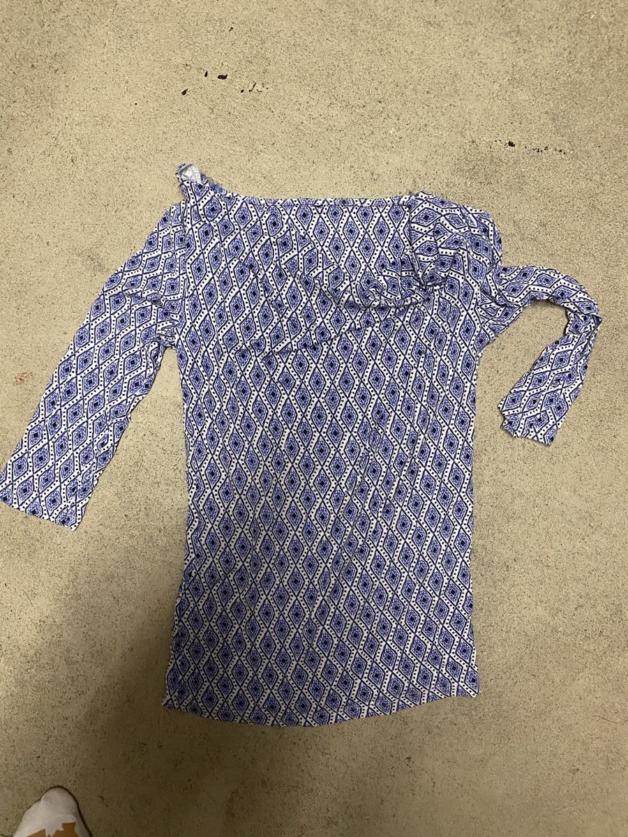 Chemisiers: Bluse blau weiss gemustert – D'occasion à Luzern par oli_6x2r