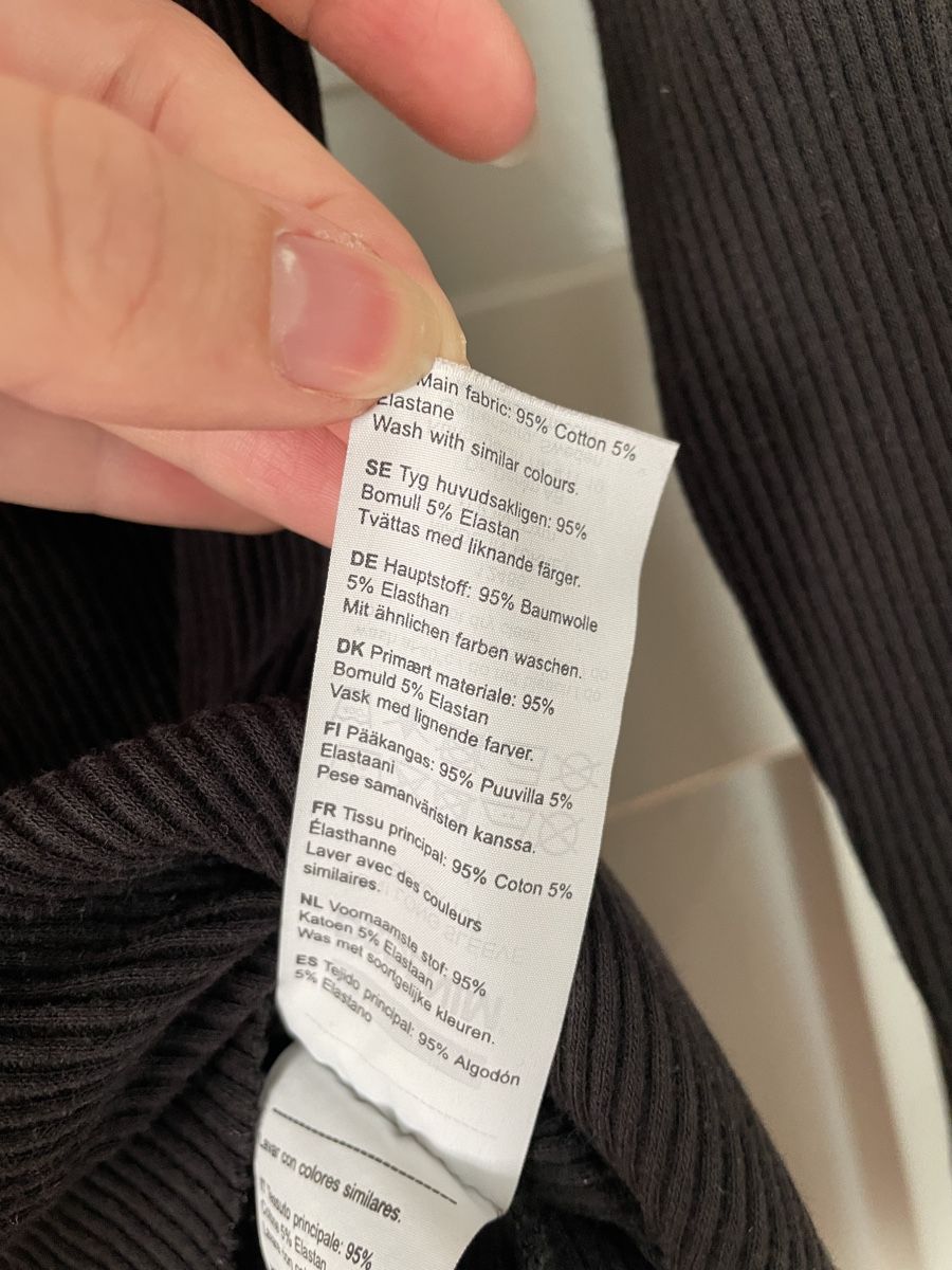 T-shirt: schwarzes langarm tshirt – Nuovo (secondo la descrizione) da Zürich venduto da M500ZH 2