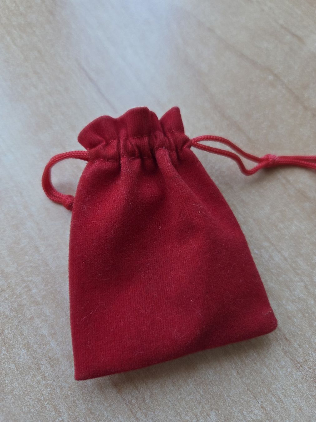 Anelli: Facettierter Hämatit Ring Gr.20/60 Neu – Nuovo (secondo la descrizione) da Winterthur venduto da katzen07 6