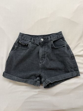Shorts en jean noir femme taille 38 bon état