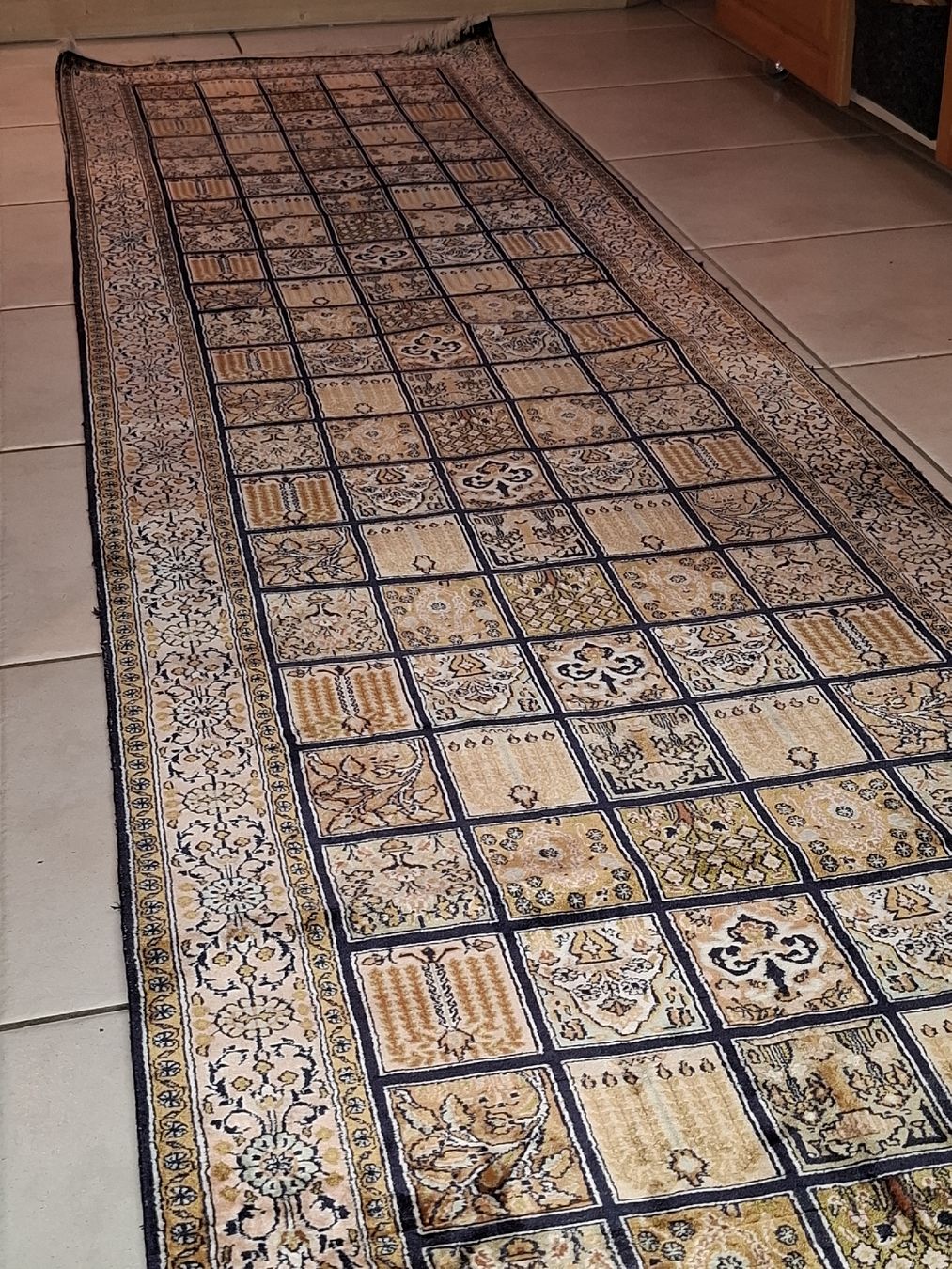 Tappeti: Seidenteppich Läufer handgeknüpft – Usato da Sursee venduto da 4ng_77gs 5