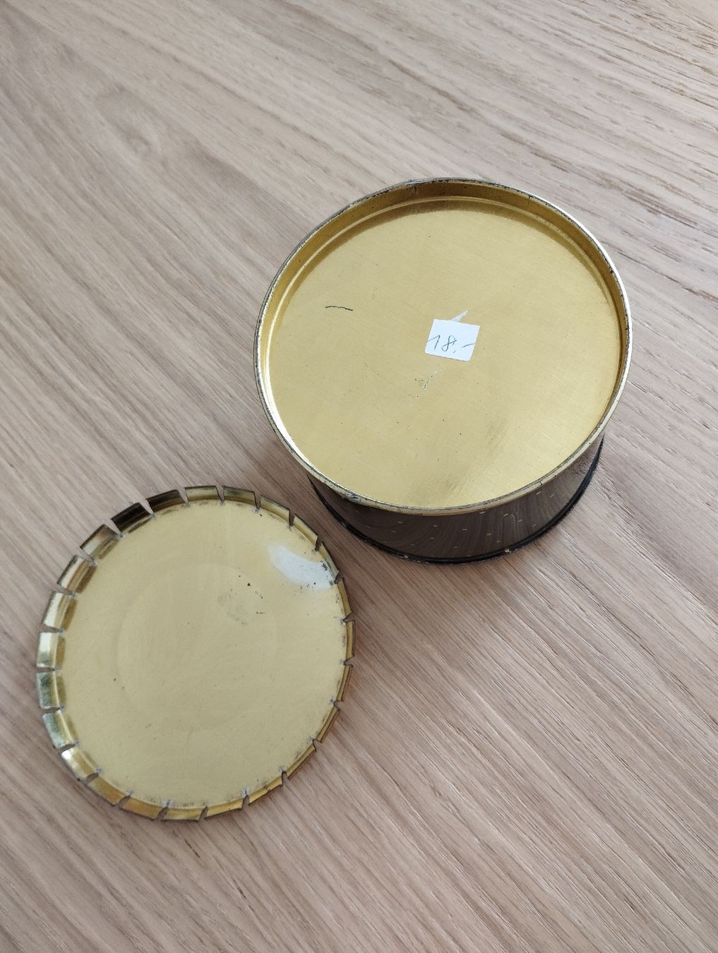Barattoli: Jolie boîte ancienne – Usato da Villars-sur-Glâne venduto da olhu 2