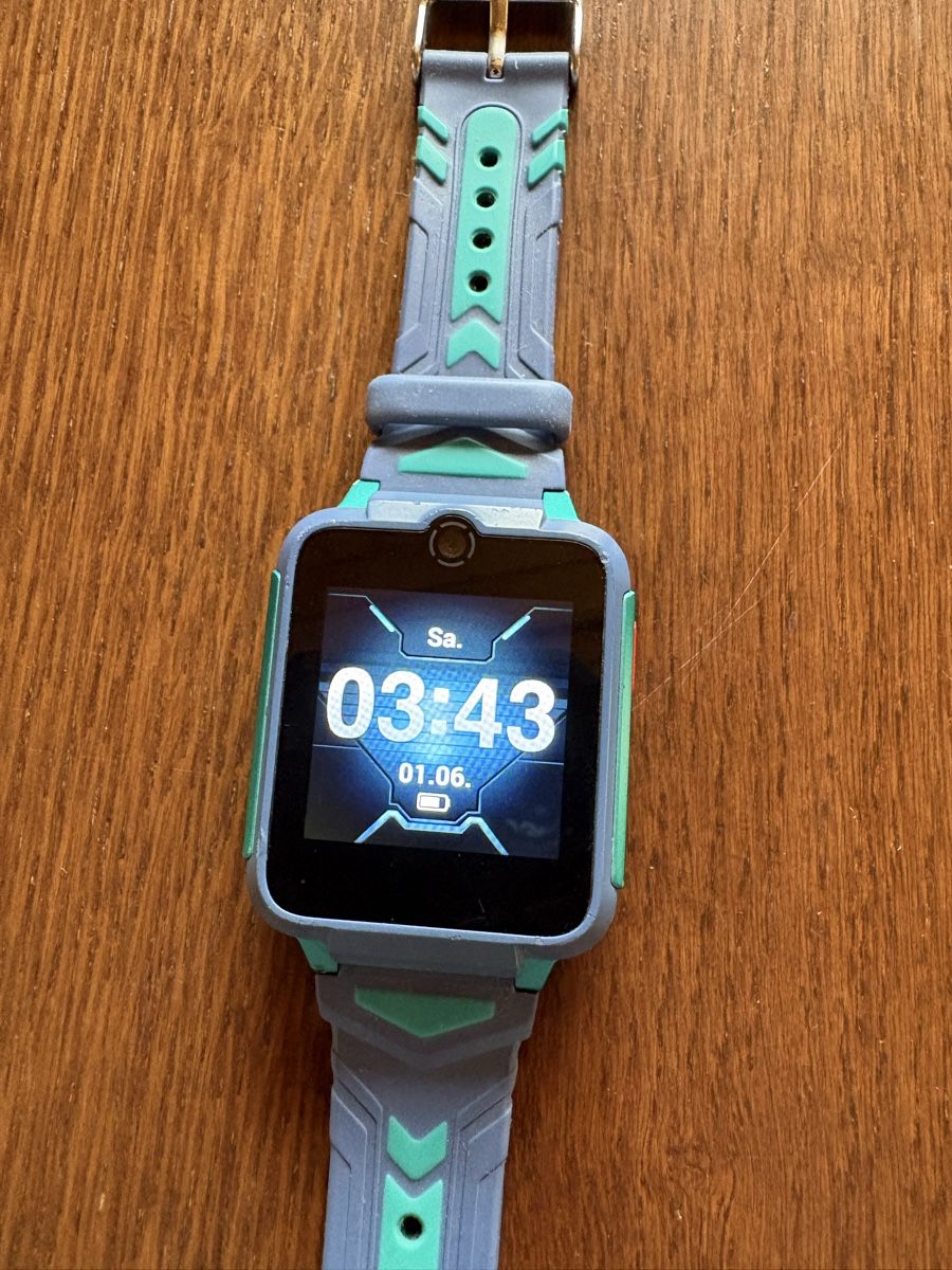 Smartwatch: TCL Movetime MT42 - Kinder Smartwatch – D'occasion à Liesberg par Vulcan_rulez