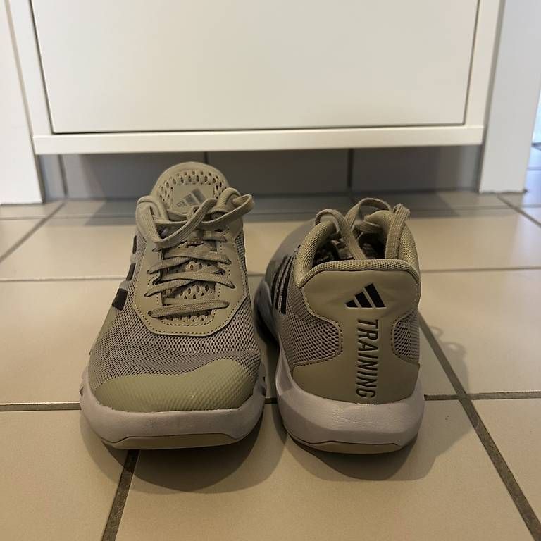 Scarpe da uomo: Adidas Sportschuhe – Usato da Zürich venduto da xolukasxo 1