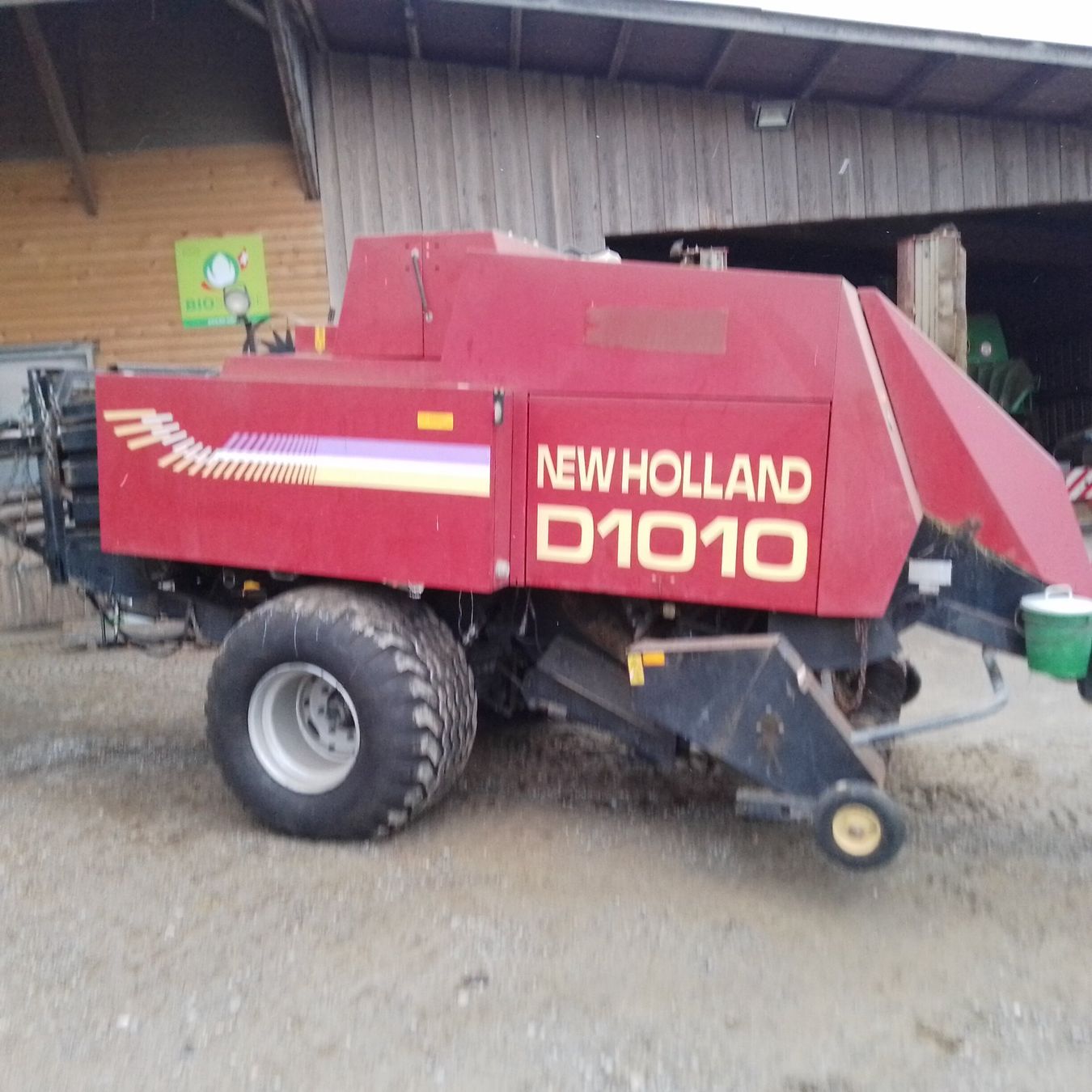 New Holland Tutte le macchine: Quaderballenpresse – Usato da Ueberstorf venduto da rabbit16 2