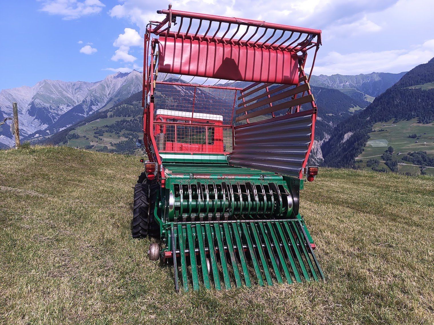 Lindner Tracteurs: Lindner Unitrac 75 L – D'occasion à Cumbel par Factory_Racing 5