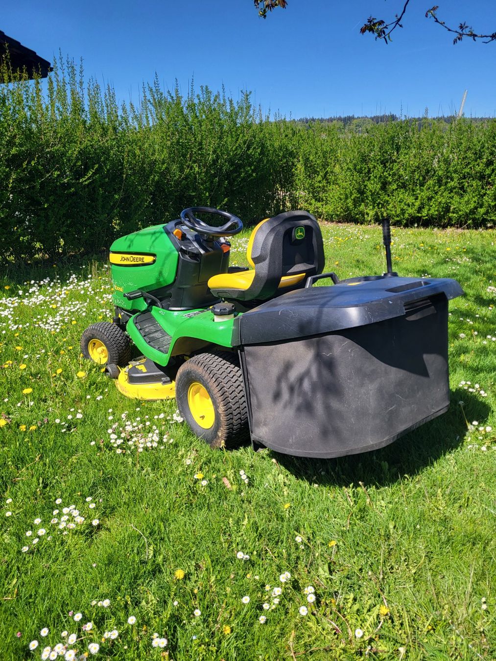 John Deere Tagliaerba: John Deere X305R Rasentraktor – Usato da Amlikon-Bissegg venduto da and_cp66 2
