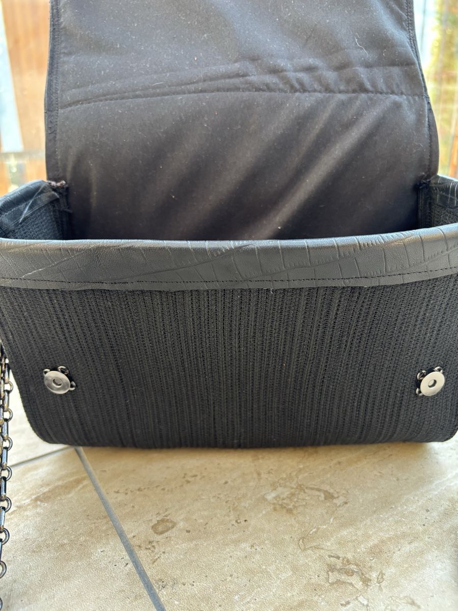 Borse da donna: Handtasche – Nuovo e nell'imballaggio originale da La Garde (Sembrancher) venduto da jan_b6mp 3