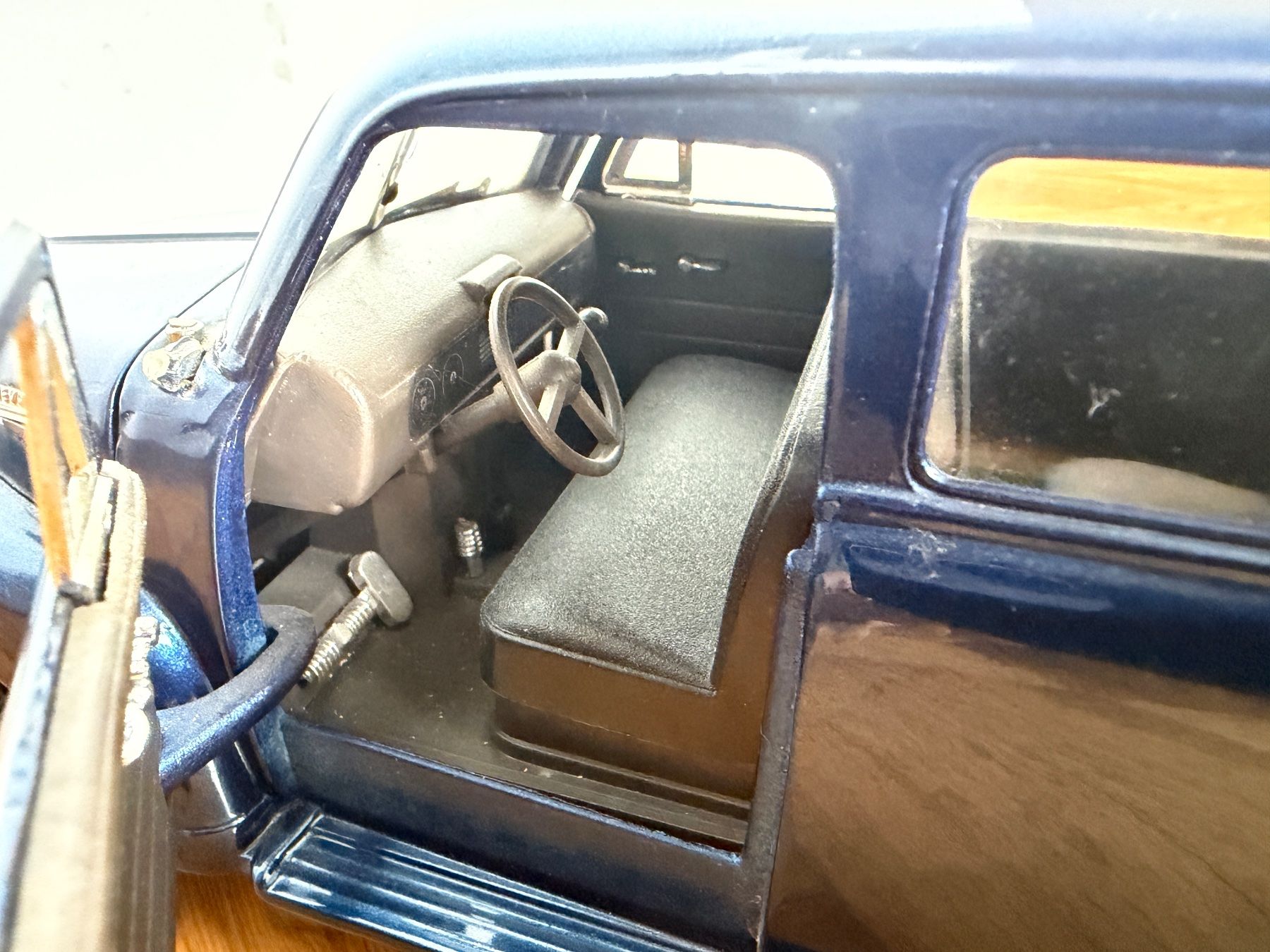 Chevrolet Modellautos: Chevrolet Suburban 1950 – Gebraucht aus Neuhausen von Jeff. 5