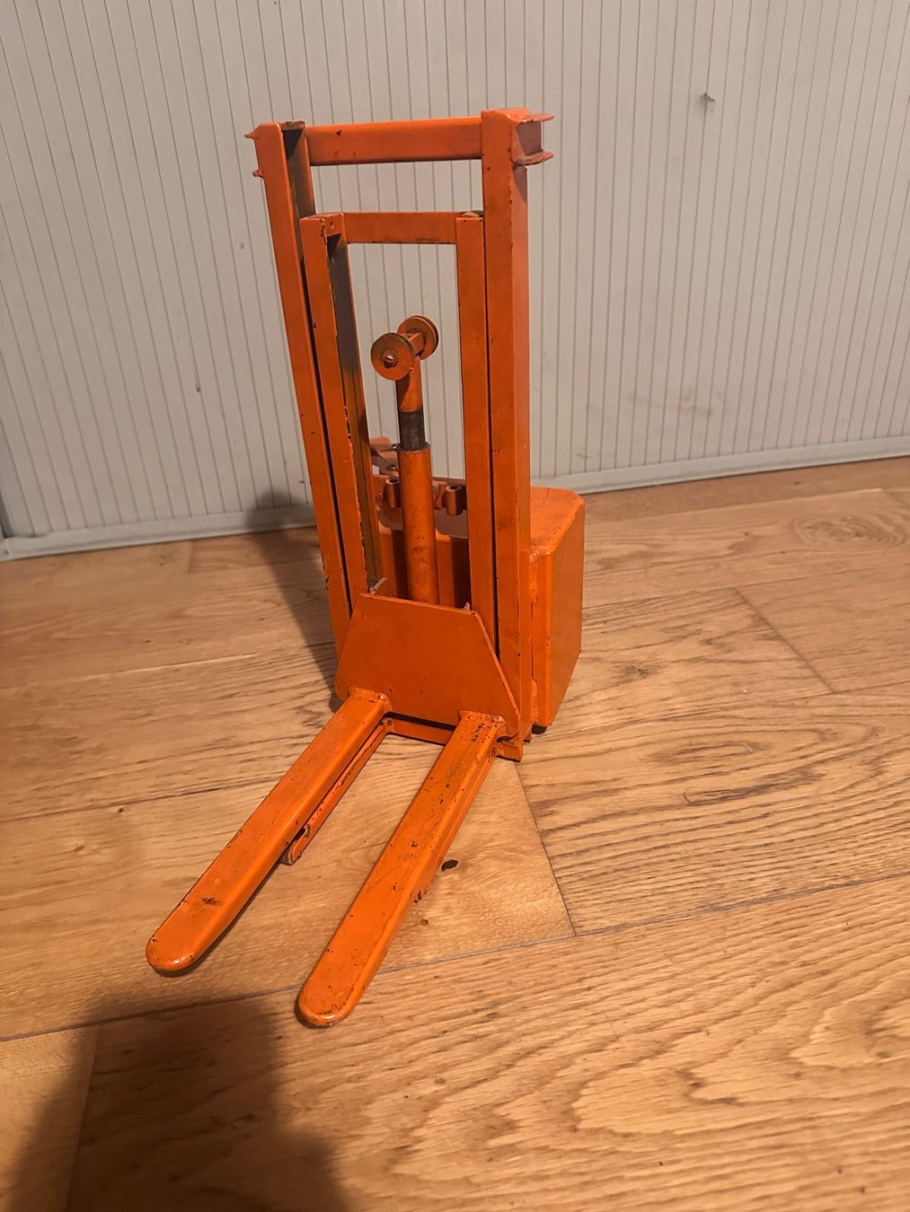 Carrelli elevatori e a forche: Robuster Gabelstapler / Hubwagen Modell, Orange, Metal – Usato da Basel venduto da jul_fz98 5