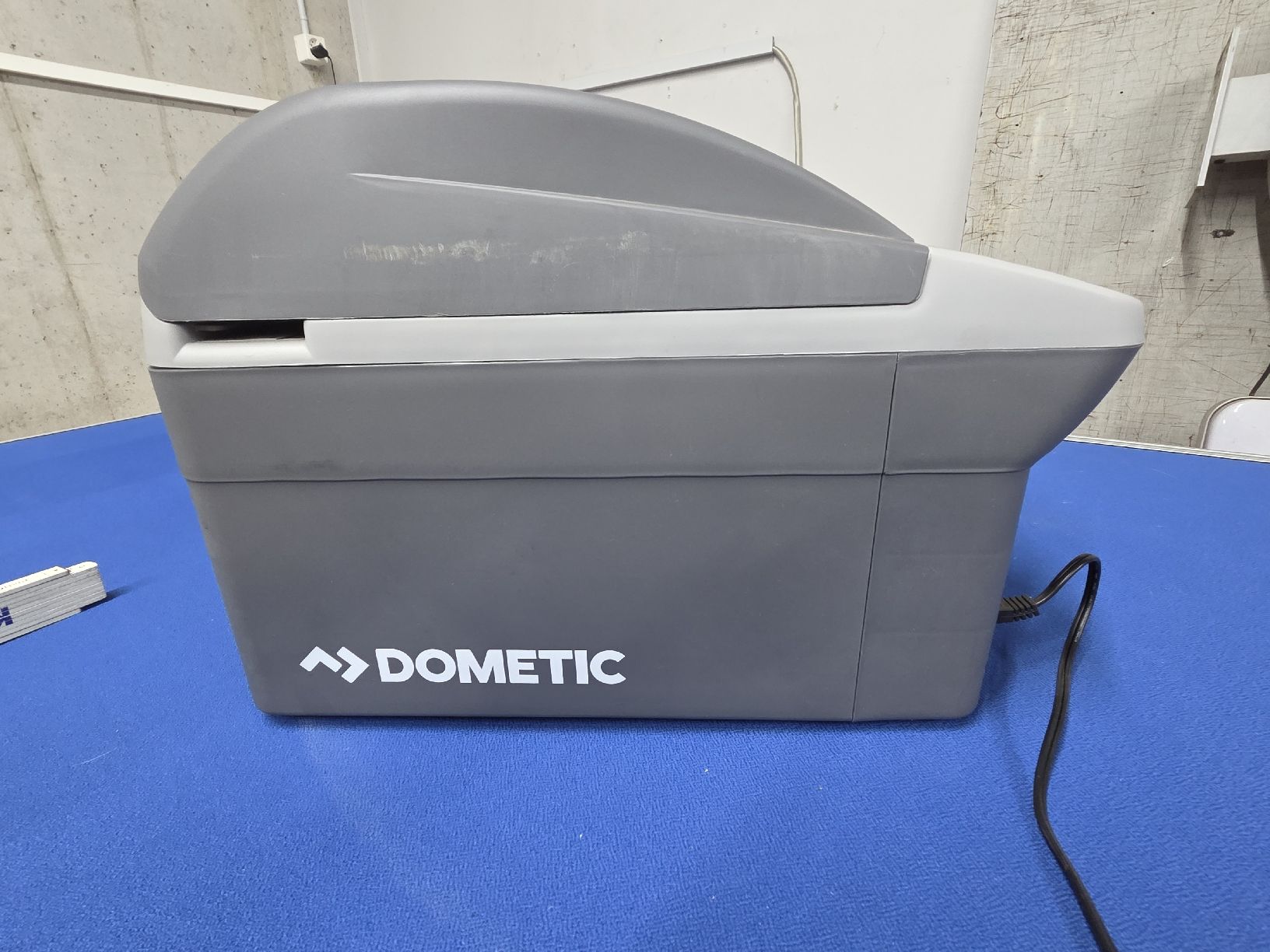Dometic Frigoriferi & Refrigeratori: Dometic TB08 Kühlbox 12V DC  – Usato da Oberhasli venduto da General-Dealer 6