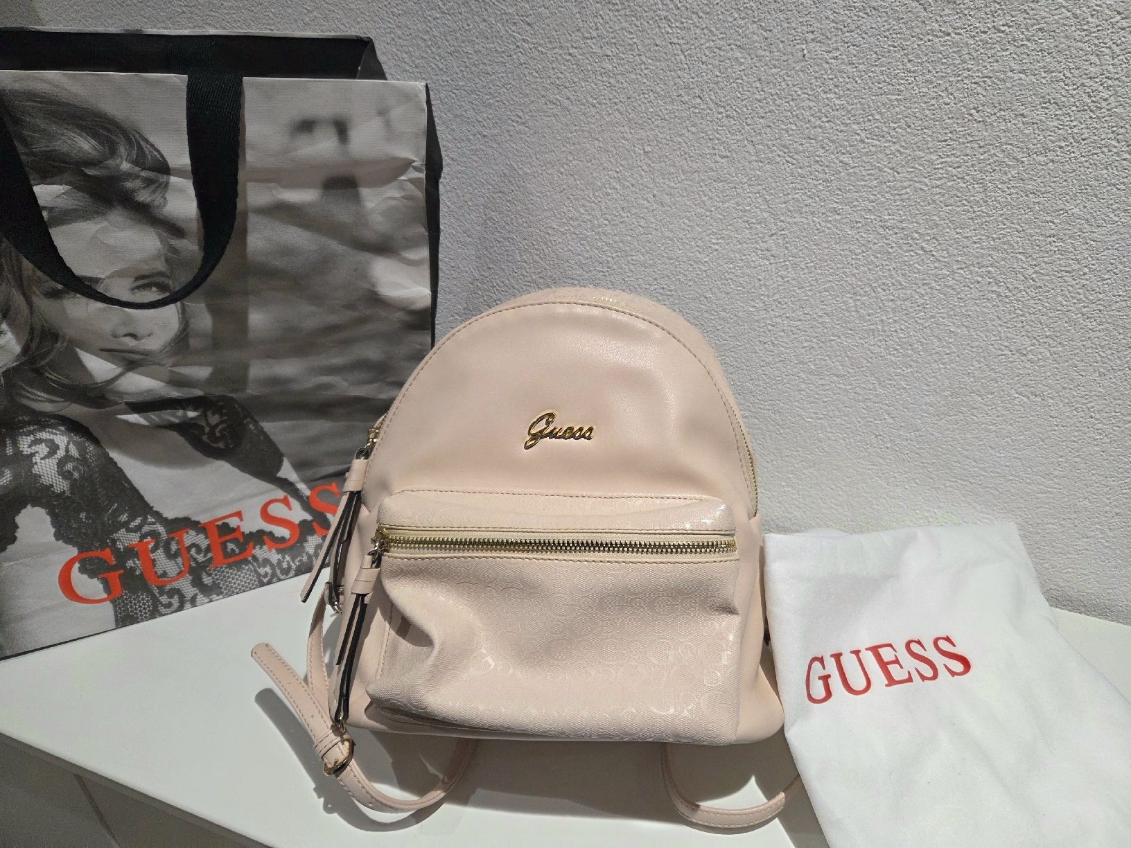 Zaini: Guess rucksack – Usato da Naters venduto da sil_cfh5