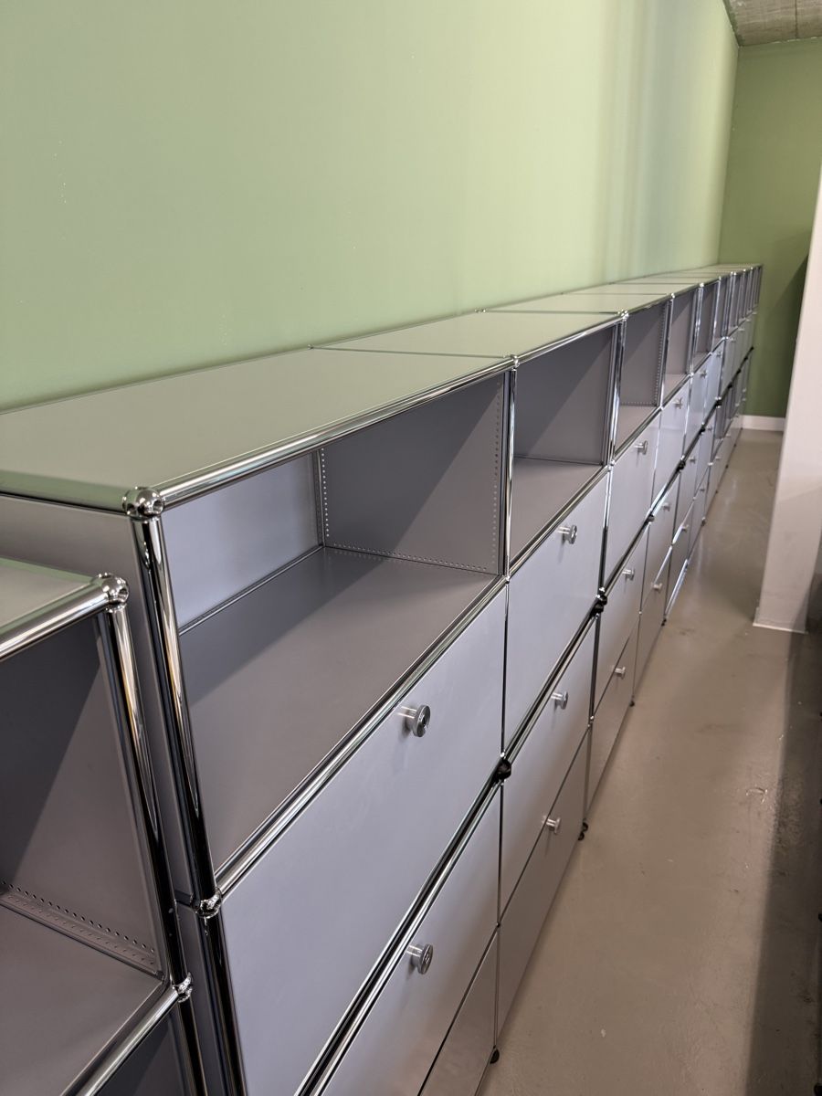 USM Cassettiere: USM Haller Regalsystem Moebel silber/grau, 2x2 Elemente – Usato da Glattbrugg venduto da q-aderdesign 1