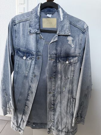 Coole Jeansjacke im Used-Look, Grösse XS