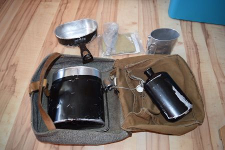 Gamelle militaire suisse vintage + sac