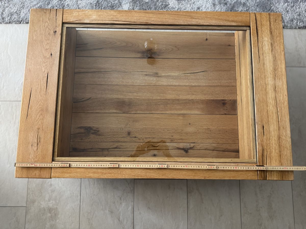 Tables: Massiver Salontisch mit Glasplatte – D'occasion à Uster par taeusim 4