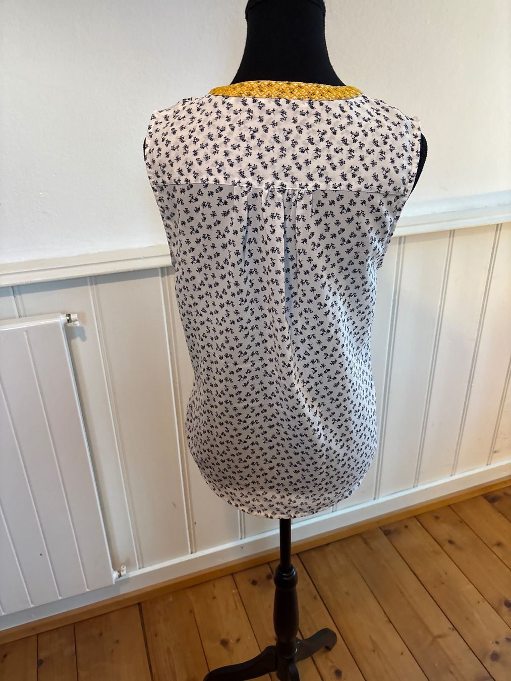 Camicette: Sommerbluse mit Blumenmuster, Gr. M, Esprit – Usato da Münchwilen TG venduto da BBJO 3