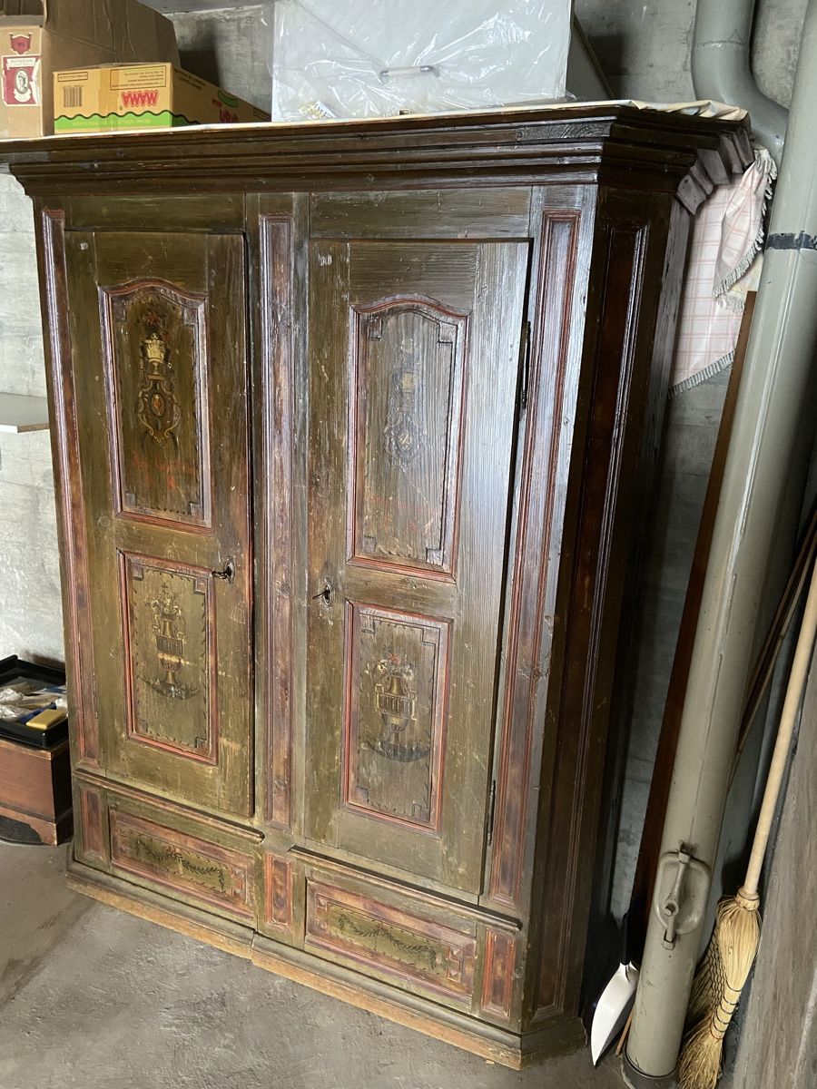 Armadi: Antiker Bauernschrank – Usato da Reinach BL venduto da LC22 1