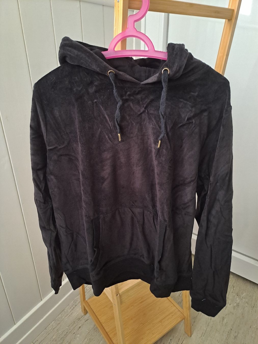 Maglioni & Felpe: Damen Pullover mit Kapuze Grösse XL schwarz – Usato da Rickenbach LU venduto da bishiida