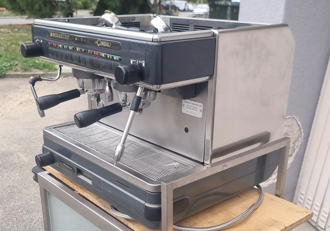 Machines à café & Machines à expresso: LaCimbali M32 Bistro – D'occasion à Spreitenbach par durmis04 1