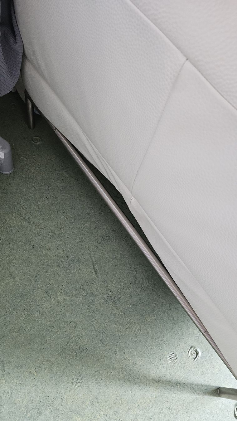 Ikea Sofas: Creme Weisses Ledersofa Ikea  – D'occasion à Mellingen par mrsizz 8