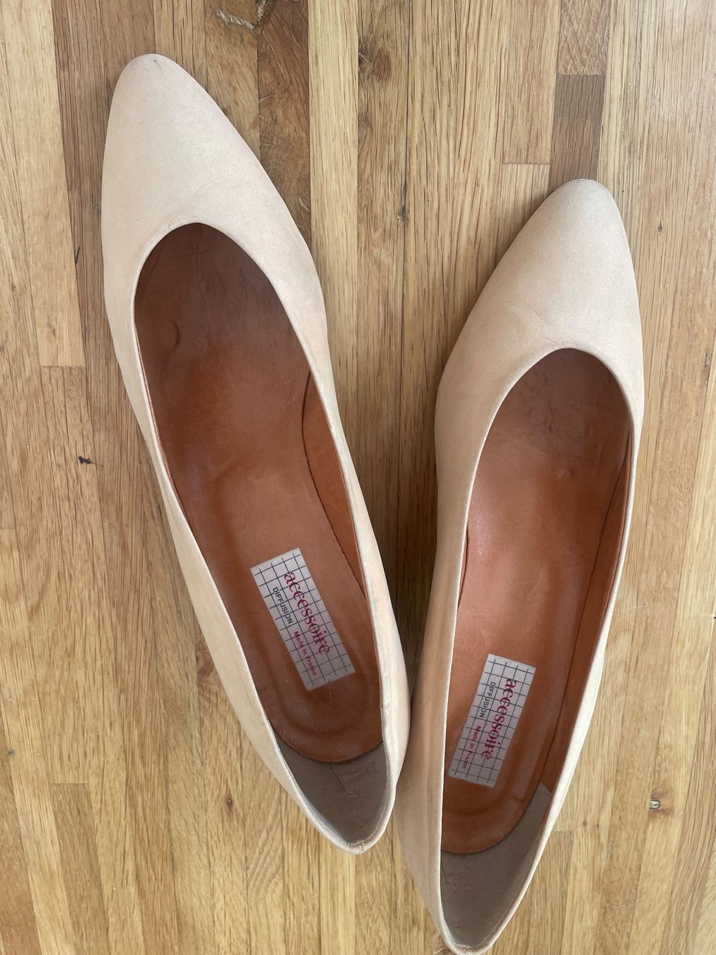 Chaussures femmes: Escarpins beiges daim, taille 40 – D'occasion à Troinex par NadineUK 6