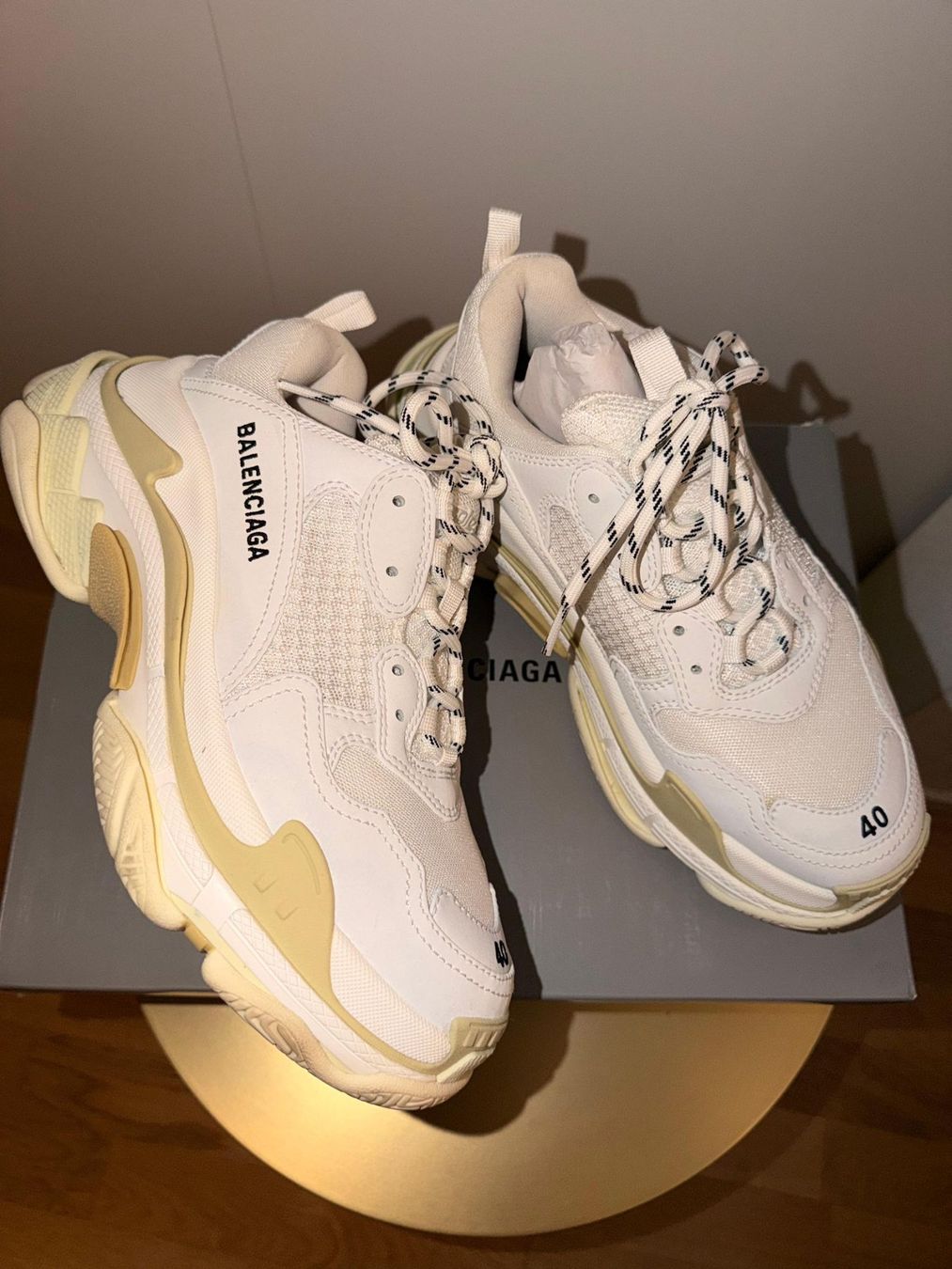 Balenciaga Scarpe da donna: Balenciaga Triple S "Beige/Cream" – Usato da Langnau i. E. venduto da dis_tc9q 1