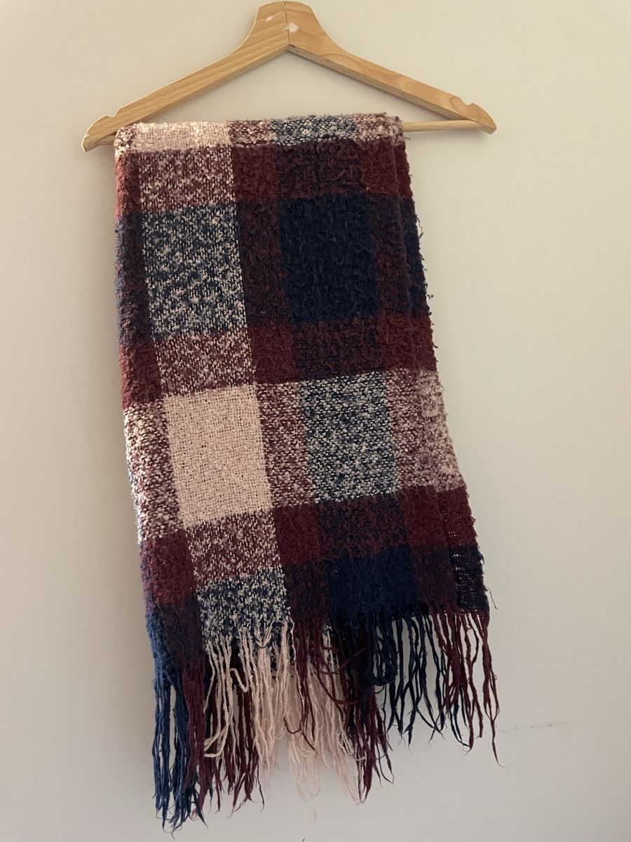 Foulard & Sciarpe: Schöner Winter Schal – Usato da Toffen venduto da jes_76l5