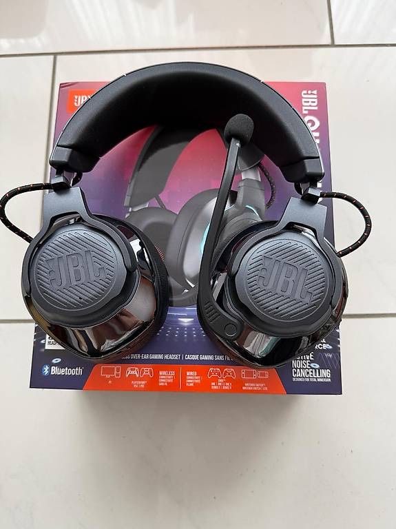 JBL Cuffie: JBL Quantum 810 Wireless Gaming Headset mit Garantie – Nuovo (secondo la descrizione) da Biel-Benken BL venduto da Cold334 1