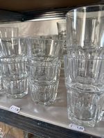 Diverse Wassergläser