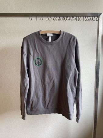 H&M Relaxed FIT Sweater Size M