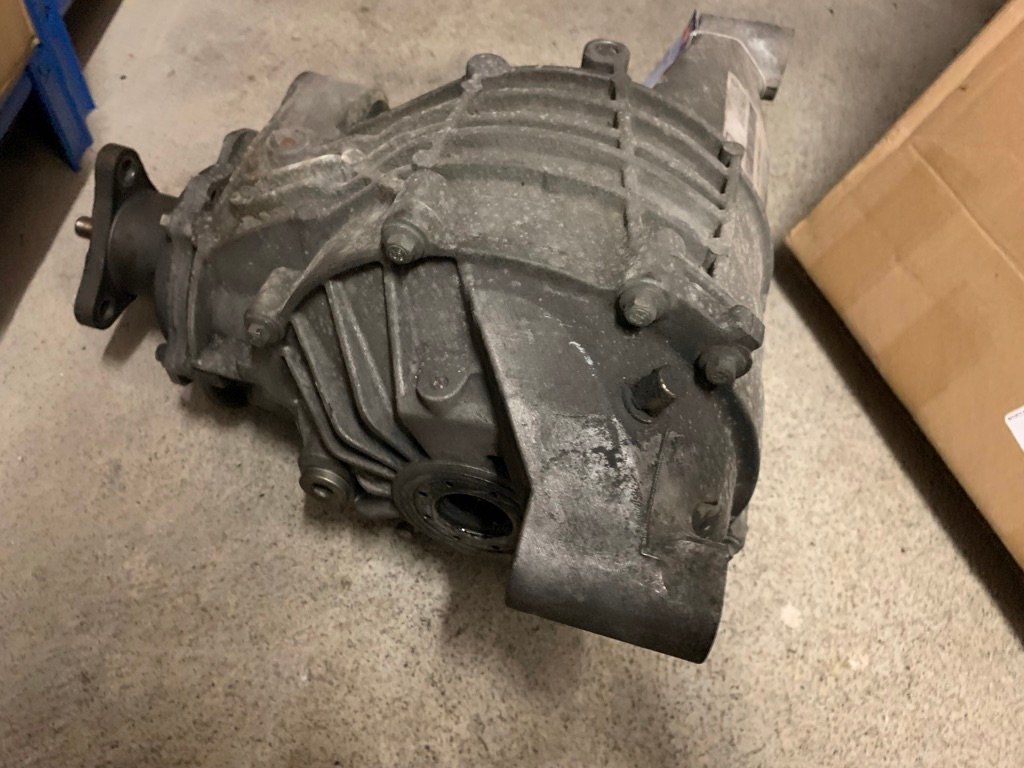 Cadillac Tutti pezzi di ricambio auto: Hinterachse Differential Cadillac CTS 2003 – 2004 – Usato da Stetten AG venduto da klappag 3