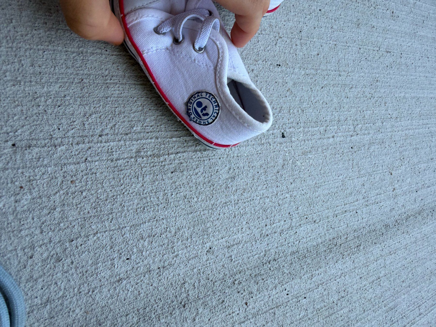 Scarpe per ragazzi: Kleinkind Schuhe weiss rot Grösse 19 – Usato da Riehen venduto da ann_76jw 5