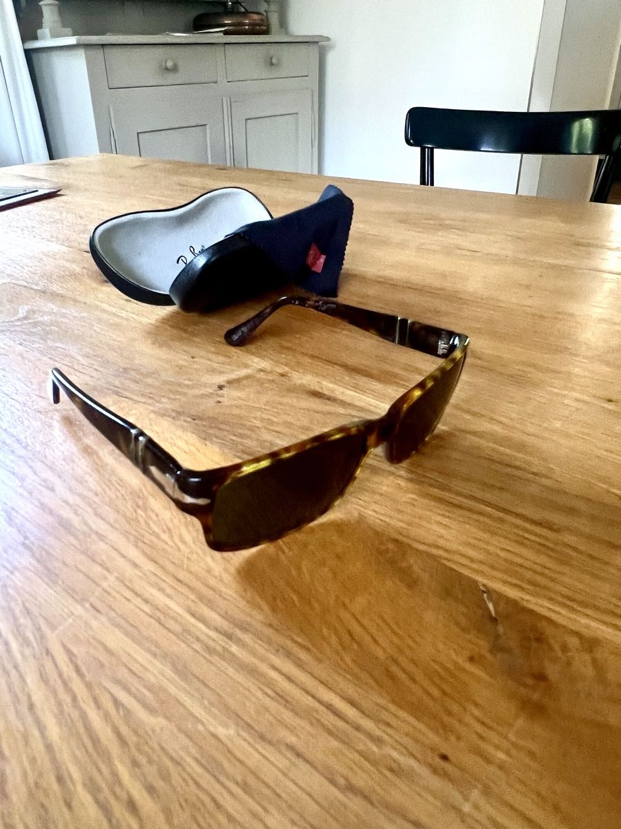 Persol Lunettes & Verres: Sonnenbrille Persol – D'occasion à Münchenstein par cor_wpw2