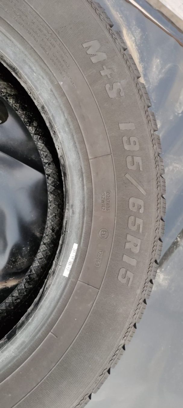 Pneus & Kompletträder: Winterreifen Sava, Eskimo 4 Stück – Gebraucht aus Ottikon von nag-champa77