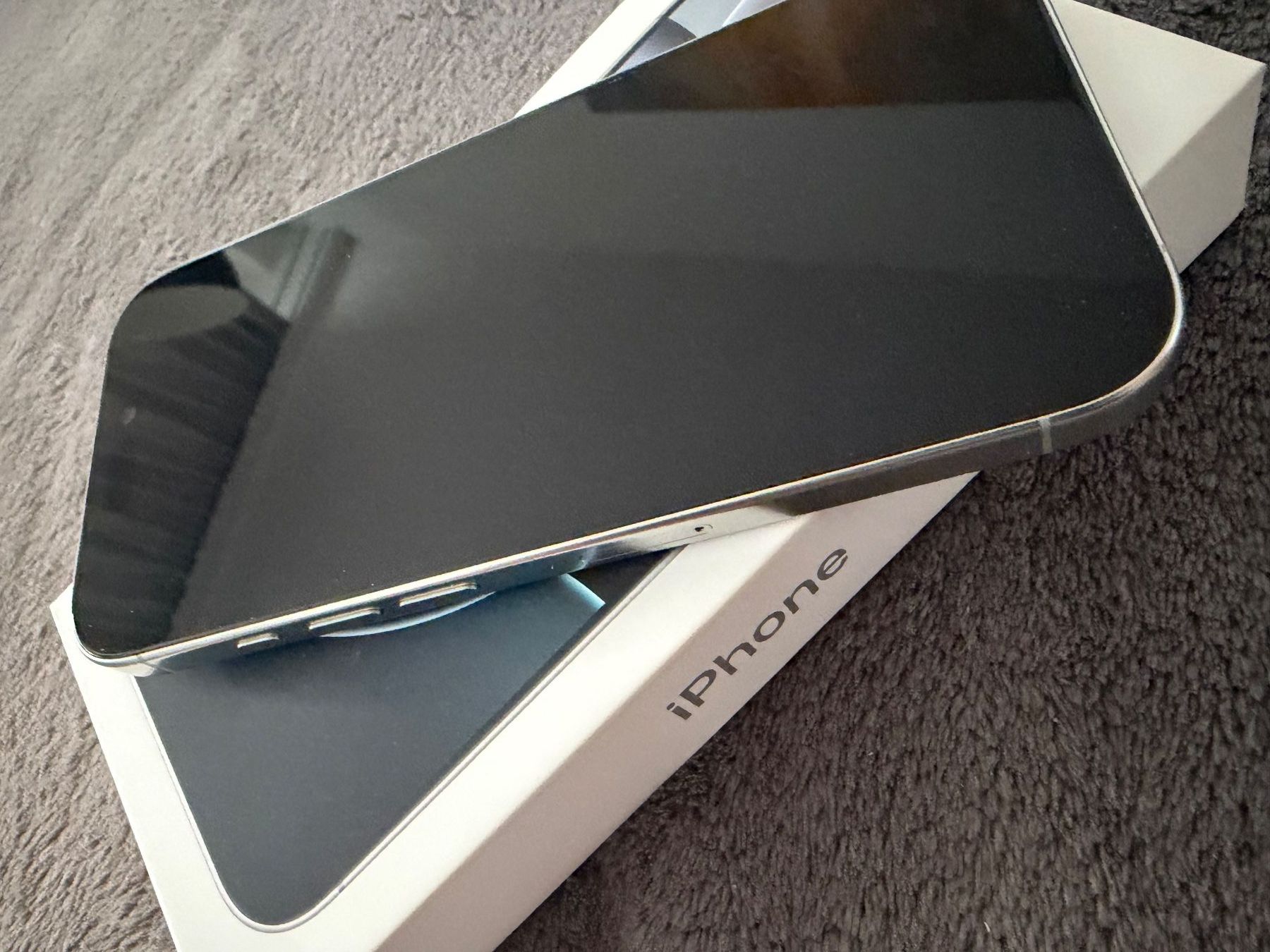 Apple Telefoni cellulari / Smartphones: iPhone 16 Pro 256Gb - White Titanium - Like New – Usato da Zollikon venduto da alexios86 7