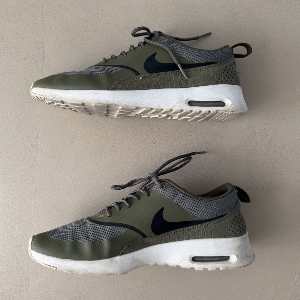 Nike Scarpe da donna: NIKE Air Max Thea Sneaker 💚 – Usato da Zürich venduto da ClosetQueen 1