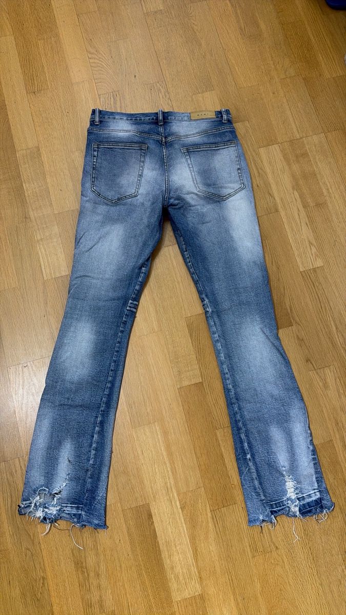 MNML Jeans: mnml flared jeans – Usato da Basel venduto da nicolasschneeberger 1