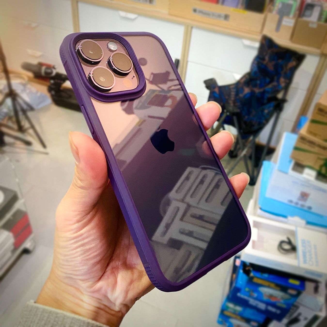 Cover & Protezioni schermo: iPhone 14 Pro - Coque IPAKY antichoc antiglissarde Violette – Nuovo e nell'imballaggio originale da Morges venduto da DigiAC 1