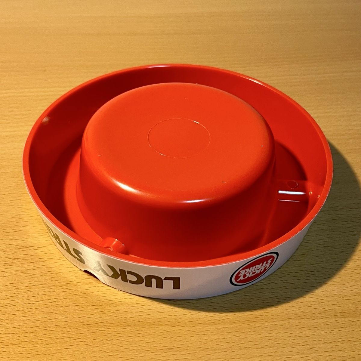 Aschenbecher: Cendrier Lucky Strike vintage – Neu (gemäss Beschreibung) aus Vuisternens-devant-Romont von ribouldog 4