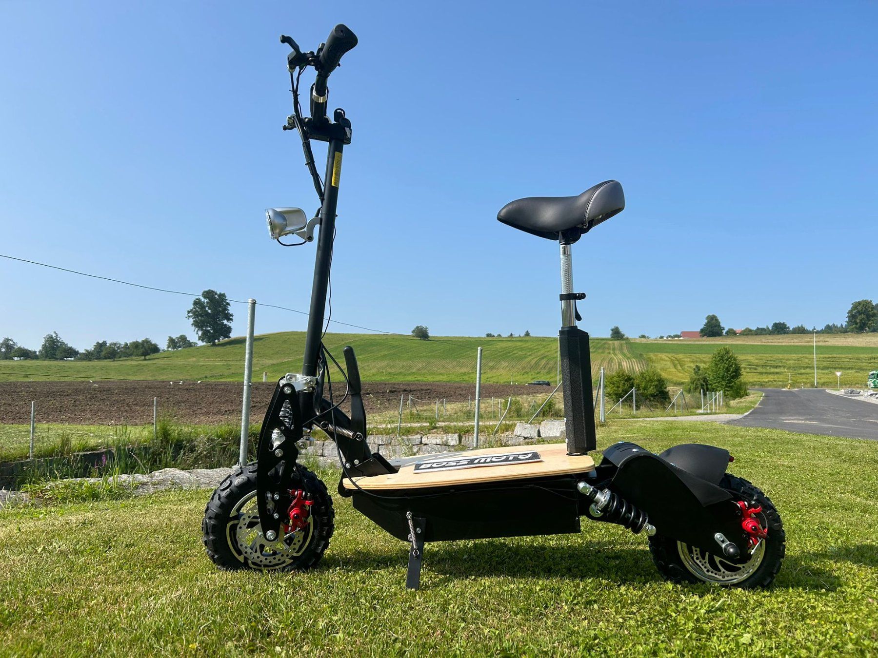 Kickboard: E- Scooter 1600 Watt,  E- Trotti sitzend Top stark – Neuf avec emballage d'origine à Ruswil par Trendigefahrzeuge 2