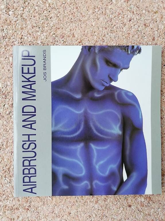 Libri: Airbrush-Bücher – Usato da Wallbach venduto da kenya11