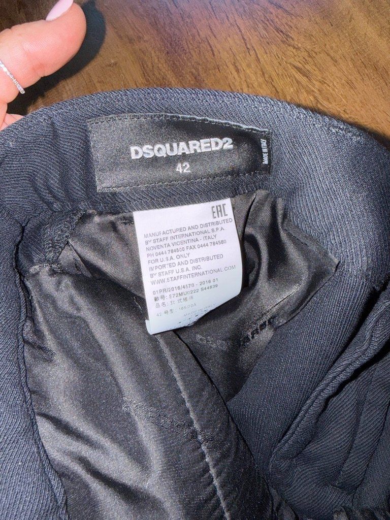 Dsquared2 Hosen: Dsquared2 mini shorts - IT 42 – Neu und originalverpackt aus St-Sulpice VD von juhdu 6