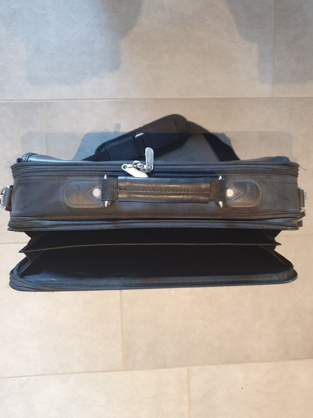 Targus Borse: Targus Laptop Tragetasche 15" – Usato da Radelfingen b. Aarberg venduto da mts_h8kq 3